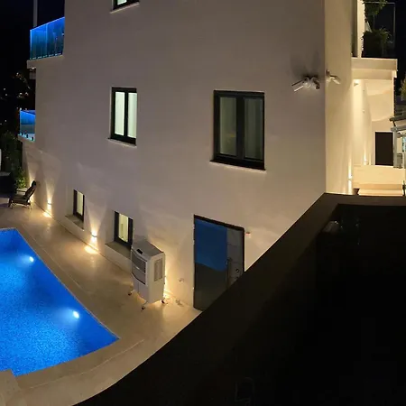 דירה Lovely In Korcula With Sauna *