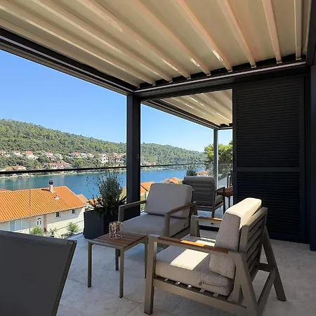 דירה Lovely In Korcula With Sauna ברנה