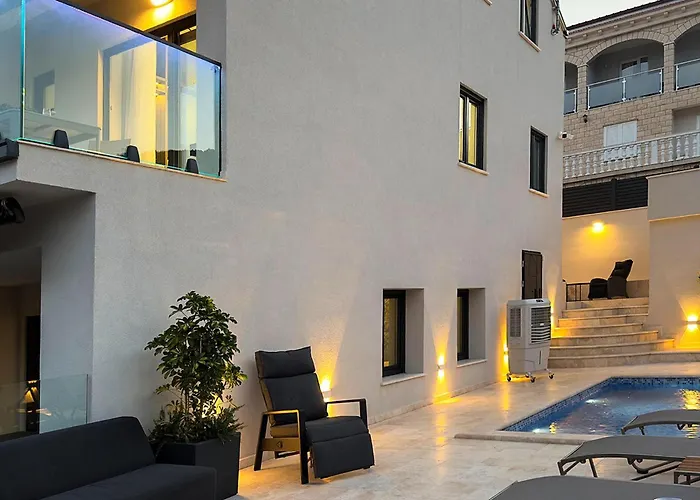 Lovely In Korcula With Sauna アパート *